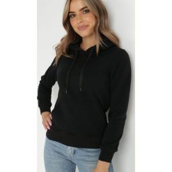 Czarna Bluza z Kapturem Tamena. Czarne bluzy damskie Born2be, l, bez wzorów, z jeansu, casualowe, bez ramiączek, z kapturem. Za 44.99 zł.