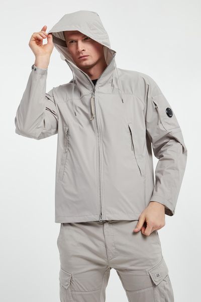 Kurtka wiatrówka męska C.P. COMPANY. Kurtki męskie C.P. Company, l, bez wzorów, bez kaptura. Za 1,759.00 zł.