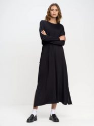 Sukienka damska maxi czarna Dressawa 906. Czarne sukienki damskie BIG STAR, na co dzień, l, bez wzorów, z dzianiny, retro, bez kołnierzyka, bez ramiączek, maxi, dopasowane. W wyprzedaży za 139.99 zł.