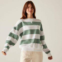 Bluza turystyczna damska Aka. Niebieskie bluzy damskie Regatta, bez wzorów, z tkaniny, klasyczne, bez ramiączek, bez kaptura. W wyprzedaży za 169.99 zł.