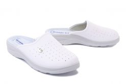 INBLU RH-33 white, klapki męskie. Białe klapki męskie Inblu, bez wzorów, bez zapięcia. Za 69.99 zł.