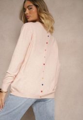 Jasnoróżowy Sweter z Kaszmirem Ozdobiony Kieszeniami Saniswena. Czerwone swetry nierozpinane damskie Renee, uniwersalny, bez wzorów, z kaszmiru, casualowe, bez kołnierzyka, bez ramiączek. Za 74.99 zł.