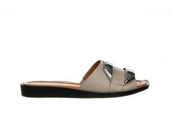 Klapki Bayla-161 037 34 04 Hat 161450, Szary, Skóra naturalna - 36. Szare klapki damskie Bayla, na lato, z aplikacjami, z materiału, eleganckie, bez obcasa, bez zapięcia. W wyprzedaży za 152.10 zł.