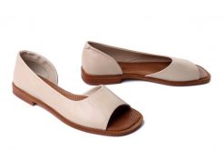 Artiker Relaks 58C3443 Beżowy, sandały damskie. Brązowe sandały damskie Artiker Relaks, bez wzorów, ze skóry, bez obcasa, bez zapięcia. Za 194.90 zł.