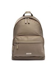 Calvin Klein Plecak Sleek Round LV04D3143G Beżowy. Brązowe plecaki męskie Calvin Klein, bez wzorów, z materiału, sportowe. Za 479.99 zł.