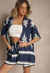 Granatowy Komplet z Rustykalnym Wzorem z Szortami i Koszulą Tosnea. Niebieskie koszule damskie Renee, m, bez wzorów, eleganckie, bez kołnierzyka, bez ramiączek. Za 84.99 zł.
