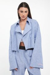 Żakiet damski Emma Air MMC STUDIO. Marynarki i żakiety damskie MMC STUDIO, bez wzorów, bez kołnierzyka, bez ramiączek. Za 799.00 zł.