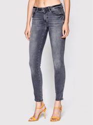 Guess Jeansy W2YAJ2 D4PZ2 Szary Skinny Fit. Szare jeansy damskie Guess, z aplikacjami, z bawełny. Za 249.99 zł.