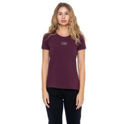 Leone 1947 Never Without Damen Kurzarm-T-Shirt with Strass-Logo. Czerwone t-shirty damskie LEONE 1947 APPAREL, bez wzorów, sportowe, bez kołnierzyka, bez ramiączek. Za 84.20 zł.