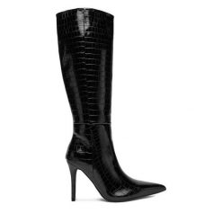 Kozaki DeeZee. Czarne kozaki damskie DeeZee, bez wzorów, bez obcasa, na szpilce, bez zapięcia. Za 259.99 zł.
