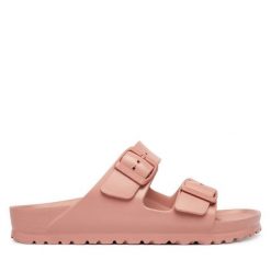 Klapki Birkenstock. Czerwone klapki damskie Birkenstock, bez wzorów, bez obcasa, bez zapięcia. Za 229.99 zł.
