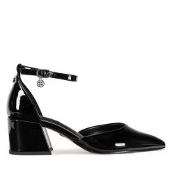Czółenka Nine West. Czarne czółenka damskie Nine West, bez wzorów, bez obcasa, bez zapięcia. Za 159.99 zł.