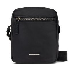Saszetka Calvin Klein. Czarne saszetki i nerki męskie Calvin Klein, bez wzorów, z nylonu. Za 229.99 zł.
