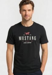 Męski T-Shirt Mustang Style Alex C Print Black 1016683 4142. Czarne t-shirty męskie Mustang, m, bez wzorów, bez kołnierzyka, bez ramiączek. Za 69.99 zł.