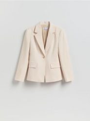 Marynarka z dodatkiem wiskozy - złamana biel. Marynarki i żakiety damskie Reserved, bez wzorów, z tkaniny, bez kołnierzyka, bez ramiączek. Za 199.99 zł.