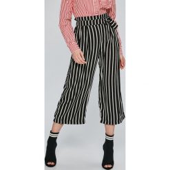 Tally Weijl - Spodnie. Czarne spodnie materiałowe damskie TALLY WEIJL, bez wzorów, z poliesteru, casualowe, z podwyższonym stanem. W wyprzedaży za 49.90 zł.