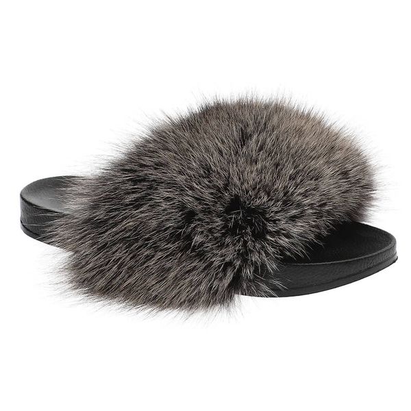 Czarne Klapki Luka-Pelli Damskie Wygodne Buty. Czarne klapki damskie Luka-Pelli, bez wzorów, eleganckie, bez obcasa, bez zapięcia. Za 189.00 zł.