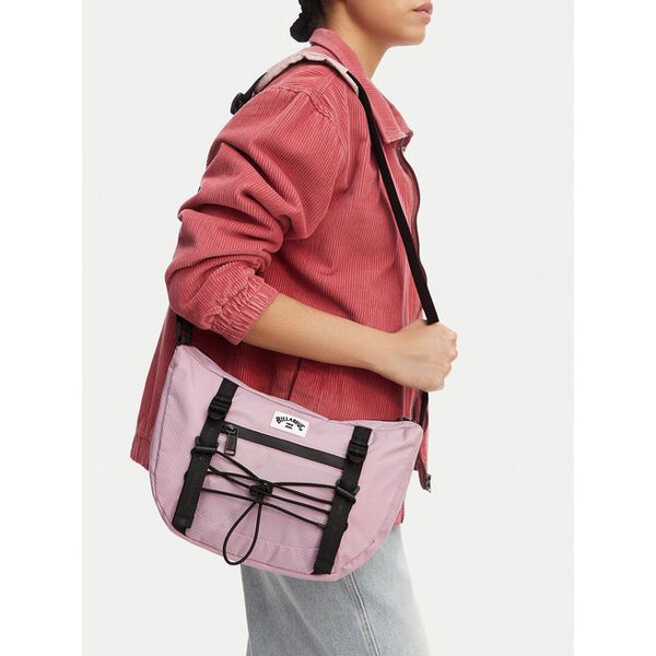 Torebka Billabong. Fioletowe listonoszki damskie Billabong, bez wzorów, bez dodatków. Za 59.99 zł.