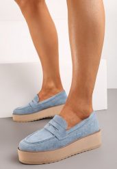 Niebieskie Półbuty w Stylu Mokasynów z Imitacji Zamszu na Platformie Vhisper. Niebieskie półbuty damskie Renee, bez wzorów, z jeansu, biznesowe, bez obcasa, na platformie, bez zapięcia. Za 99.99 zł.