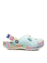 Crocs Klapki Classic Squishmallows Cow Clog 210852 Błękitny. Niebieskie klapki męskie Crocs, bez wzorów, z tworzywa sztucznego, bez zapięcia. Za 189.99 zł.