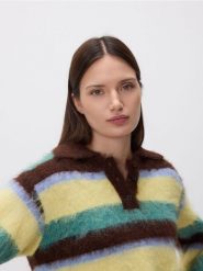 Sweter z kołnierzykiem - wielobarwny. Swetry nierozpinane damskie Reserved, l, bez wzorów, z dzianiny, bez kołnierzyka, bez ramiączek. Za 159.99 zł.