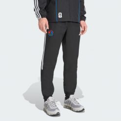Spodnie Dresowe Host. Czarne spodnie sportowe męskie Adidas, bez wzorów, z dresówki, do piłki nożnej. Za 299.00 zł.