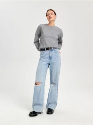 Krótka bluza crewneck - szary. Szare bluzy damskie Sinsay, l, bez wzorów, bez ramiączek, bez kaptura. Za 24.99 zł.