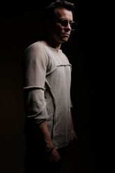 Sweter Piaskun męski. Swetry męskie Hultaj Polski, l, bez wzorów, z dzianiny, bez kołnierzyka, bez ramiączek. Za 349.00 zł.