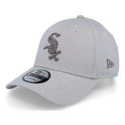 Czapka baseballowa Chicago White Sox. Białe czapki damskie New Era, bez wzorów, casualowe. Za 227.50 zł.
