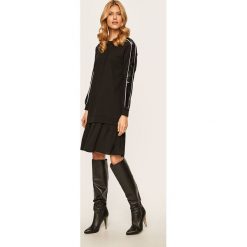 Twinset - Sukienka. Czarne sukienki damskie Twinset, na co dzień, s, z aplikacjami, z dzianiny, casualowe, bez kołnierzyka, bez ramiączek, maxi, oversize. Za 889.90 zł.