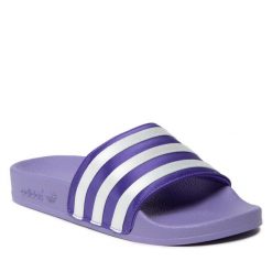 Klapki adidas. Fioletowe klapki damskie Adidas, bez wzorów, bez obcasa, bez zapięcia. Za 199.99 zł.