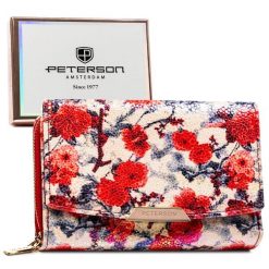 Modny, kolorowy portfel damski ze skóry ekologicznej w kwiaty - Peterson. Portfele damskie Peterson, ze skóry ekologicznej. Za 69.99 zł.