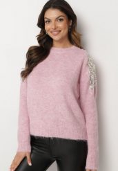 Różowy Sweter Ozdobiony Cekinami Cyrkoniami i Perełkami z Wełną Tiavella. Czerwone swetry nierozpinane damskie Born2be, na zimę, l, z aplikacjami, z jeansu, bez kołnierzyka, bez ramiączek. Za 169.99 zł.