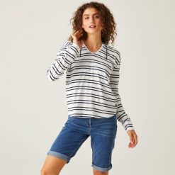 Minerve V-Neck damska bluza z kapturem. Białe bluzy damskie Regatta, bez wzorów, z bawełny, eleganckie, bez ramiączek, z kapturem. W wyprzedaży za 118.70 zł.