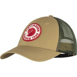 Czapka z daszkiem Fjallraven 1960 Logo Långtradarkeps. Brązowe czapki damskie Fjällräven, na lato, bez wzorów, z bawełny. Za 159.49 zł.