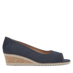 Półbuty Clara Barson. Niebieskie półbuty damskie Clara Barson, bez wzorów, bez obcasa, na koturnie, bez zapięcia. Za 119.99 zł.