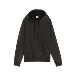 Damska bluza z kapturem Essentials Elevated o luźnym kroju z efektem sprania. Czarne bluzy damskie Puma, bez wzorów, sportowe, bez ramiączek, z kapturem. W wyprzedaży za 189.00 zł.