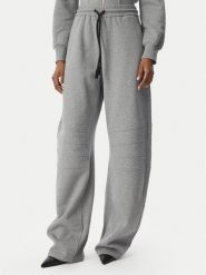 Just Cavalli Spodnie dresowe 81PAAE22 CF102 Szary Relaxed Fit. Szare spodnie dresowe damskie Just Cavalli, bez wzorów, z bawełny. Za 1,112.99 zł.