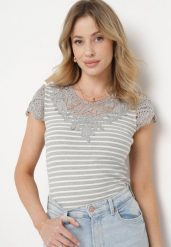 Szary Bawełniany T-shirt z Prążkowanego Materiału z Koronkowym Dekoltem i Rękawkami Hyacintia. Szare t-shirty damskie Born2be, m, bez wzorów, z bawełny, bez kołnierzyka, bez ramiączek. Za 39.99 zł.