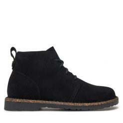 Botki Birkenstock. Czarne botki damskie Birkenstock, bez wzorów, bez obcasa, na płaskiej podeszwie, bez zapięcia. Za 769.99 zł.