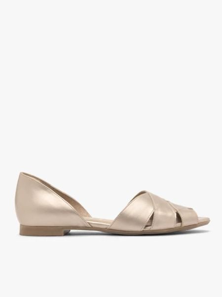 Platynowe sandały peep toe. Brązowe sandały damskie Brawo sp. z o.o., bez wzorów, ze skóry, z otwartym noskiem, bez obcasa, na płaskiej podeszwie, bez zapięcia. W wyprzedaży za 199.99 zł.