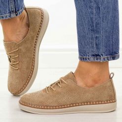 Camelowe skórzane półbuty damskie Filippo Dp7674/26. Brązowe półbuty damskie Filippo, na lato, bez wzorów, z jeansu, casualowe, z okrągłym noskiem, bez obcasa, na płaskiej podeszwie, bez zapięcia. Za 219.00 zł.