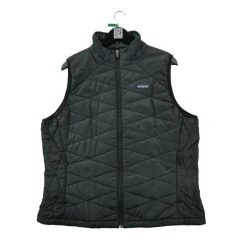 Second life - Kurtka puchowa damska - Stan bardzo dobry. Czarne kurtki sportowe damskie Patagonia, l, bez wzorów, z puchu, bez ramiączek, bez kaptura, trekkingowe. Za 268.34 zł.