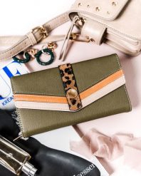 Portfel khaki LuluCastagnette IDALINE. Brązowe portfele damskie LuluCastagnette, ze skóry ekologicznej. Za 70.00 zł.