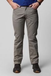 WRANGLER ARIZONA STRETCH MĘSKIE SPODNIE MATERIAŁOWE LIGHT OLIVE W12OAN148. Zielone spodnie materiałowe męskie Wrangler, bez wzorów, z materiału. Za 209.99 zł.