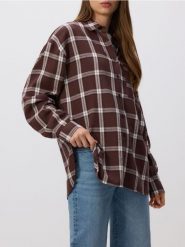 Bawełniana koszula w kratę - ciemnobrązowy. Brązowe koszule damskie Reserved, l, bez wzorów, z bawełny, bez kołnierzyka, bez ramiączek. Za 99.99 zł.