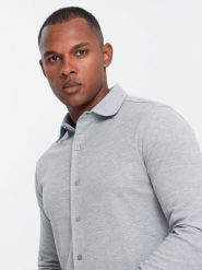 Męska koszula dzianinowa SLIM FIT z długim rękawem – szara V5 - Rozmiar: M. Czarne koszule męskie Ombre Clothing, m, bez wzorów, z bawełny, bez kołnierzyka, bez ramiączek. W wyprzedaży za 89.99 zł.