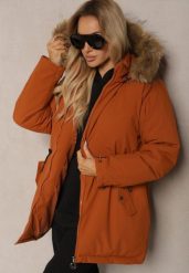 Brązowa Kurtka w Stylu Parka ze Ściągaczami w Talii i Odpinanym Kapturem z Futerkiem Fezirra. Brązowe kurtki damskie Renee, l, bez wzorów, z jeansu. Za 289.99 zł.