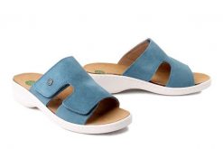 DR. BRINKMANN 700865-51 mittelblau, klapki damskie. Niebieskie klapki damskie Dr. Brinkmann, bez wzorów, ze skóry, bez obcasa, bez zapięcia. Za 309.90 zł.