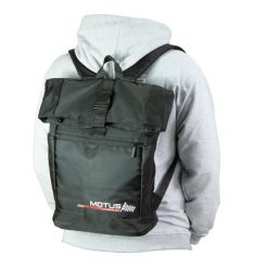 Plecak turystyczny, trekkingowy Motus 20 litrów. Czarne plecaki damskie Motus, bez wzorów, sportowe. Za 89.00 zł.